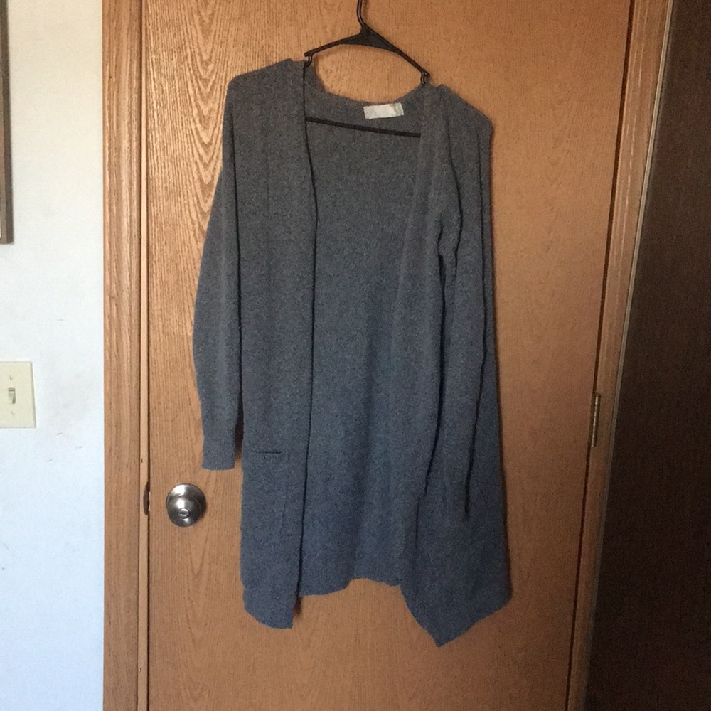 pink rose vintage cardigan, in grey size medium.